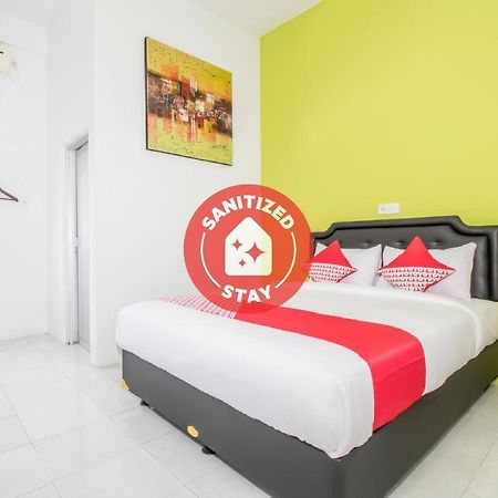 Oyo 2270 Hotel Taman Wirama Denpasar Kültér fotó
