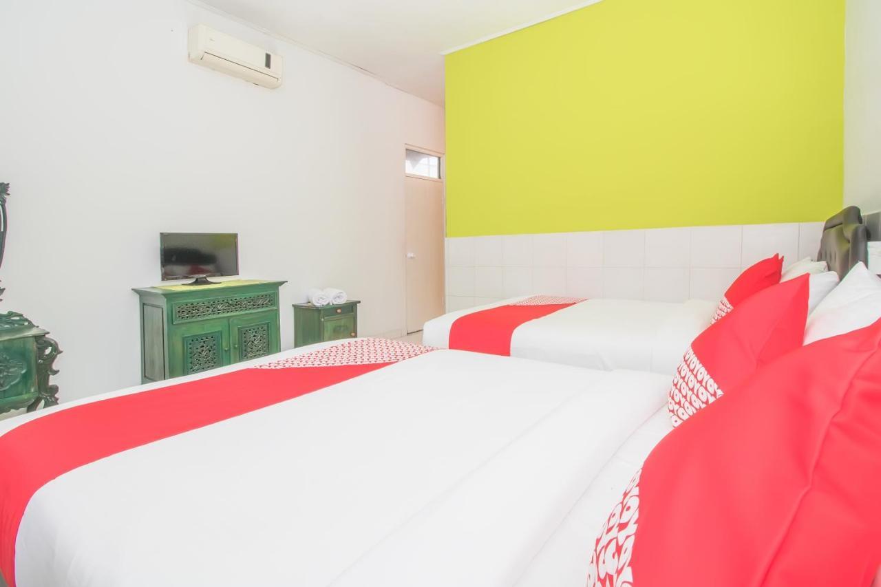 Oyo 2270 Hotel Taman Wirama Denpasar Kültér fotó